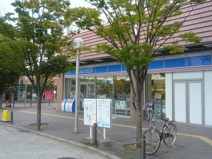 ローソン阪急仁川駅前