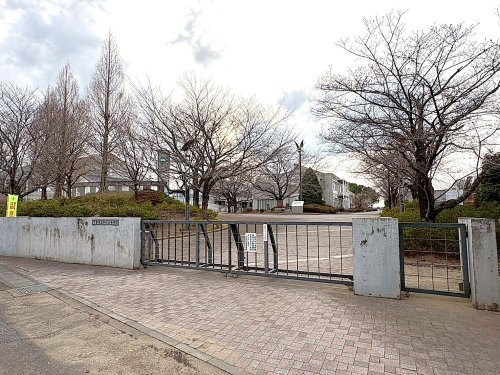 下妻市立千代川中学校の画像