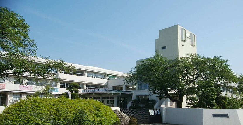 毛呂山町立泉野小学校の画像