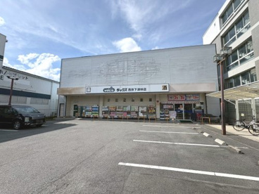 ダックス西京下津林店の画像1