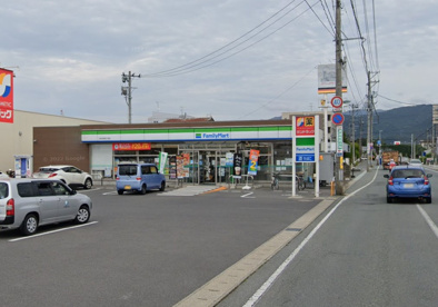 ファミリーマート 山形北町四丁目店の画像1