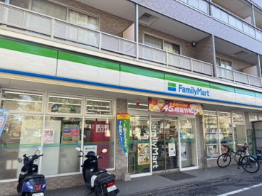 ローソンまるいし祖師谷店の画像1