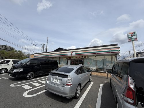 セブンイレブン横浜新吉田東1丁目店