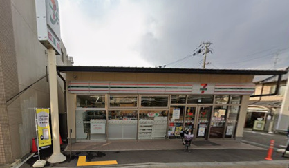 セブンイレブン 伏見稲荷駅南の画像1