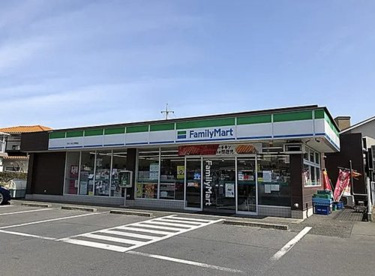 ファミリーマート かわつる三芳野店の画像1