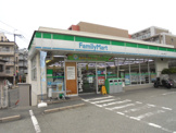 ファミリーマート吹田上山手町店