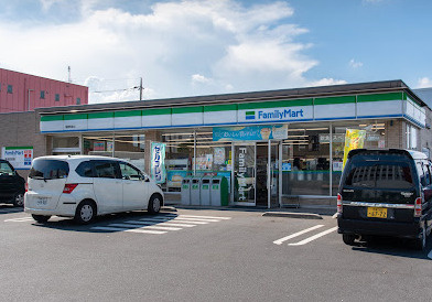 ファミリーマート 瑞穂栗原店の画像1