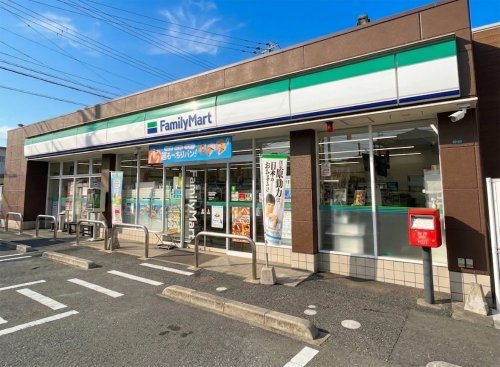 ファミリーマート【大津黒津店】の画像