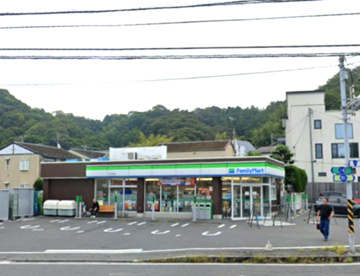 ファミリーマート 逗子渚橋店の画像1