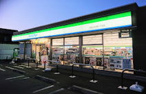コンビニエンスストア ファミリーマート 阿見うずら野一丁目店