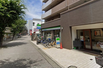 ファミリーマート 堺駅南口店の画像1
