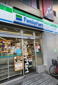 ファミリーマート 三ノ輪店の画像1