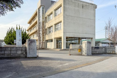 高根沢町立阿久津中学校