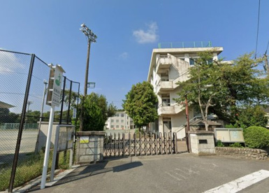 羽村東小学校の画像1