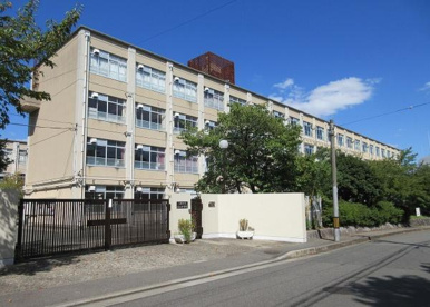 京都市立 洛西中学校の画像1