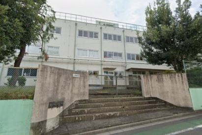 世田谷区立緑丘中学校の画像1