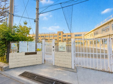 区立谷戸小学校の画像1