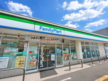 ファミリーマート 中野中央五丁目店の画像1