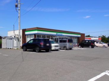 ファミリーマート青森浪岡平野店の画像1