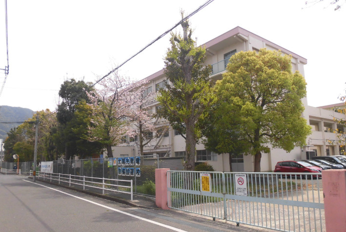 北九州市立足立小学校の画像