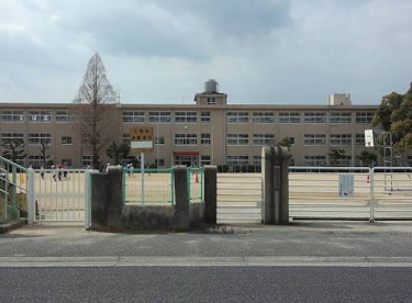 加古川市立平岡小学校の画像1