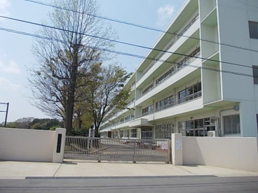 牛久市立牛久第三中学校の画像1