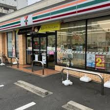 セブンイレブン 名古屋泉3丁目店の画像1