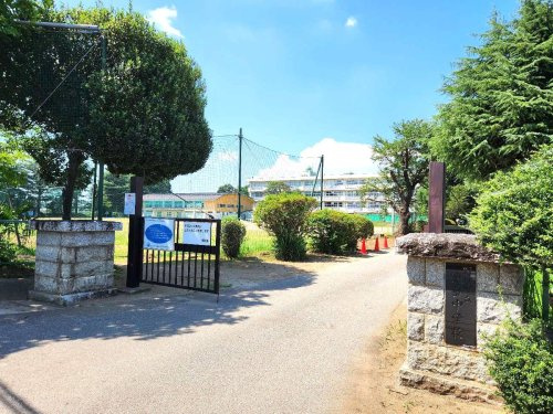 東部中学校の画像