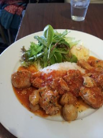 煮込んだ手羽元と里芋 カフェ ジンク (CAFE ZINC)の画像5