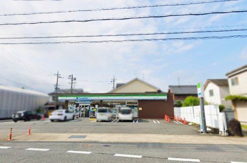 ファミリーマート 八幡川口店の画像