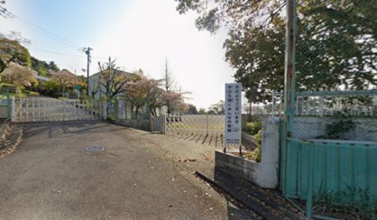 厚木市立飯山小学校の画像1
