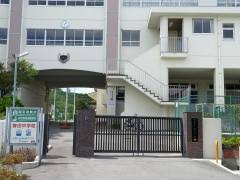 羽曳野市立高鷲南小学校の画像1