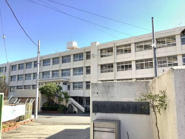 羽曳野市立高鷲南中学校の画像1