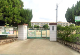 宝塚市立良元小学校