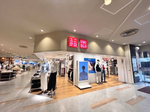 ユニクロ ペリエ稲毛店