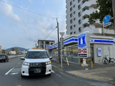 ローソン 福岡室見二丁目店の画像1