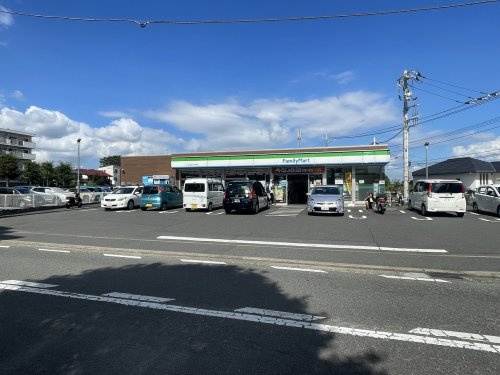 ファミリーマート横浜国立大学東店