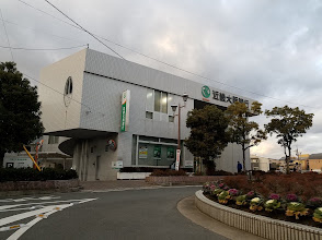関西みらい銀行忍ヶ丘支店の画像1