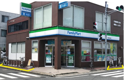 ファミリーマート 武蔵浦和駅東店の画像1
