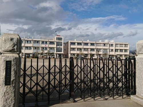 前橋市立元総社小学校の画像