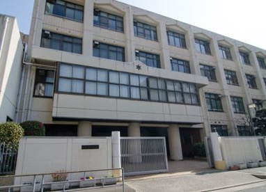 大阪市立 中津小学校の画像1