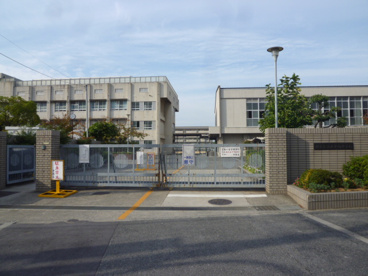 堺市立 深井中学校の画像1