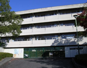 吹田市立南千里中学校の画像1