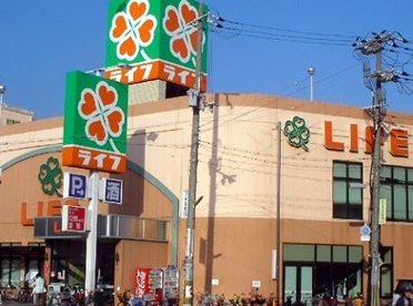 ライフ　吹田泉町店の画像1