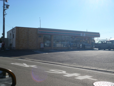 セブンイレブン伊勢崎寿店の画像1