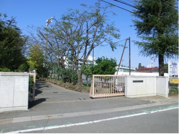 新座市立第三中学校の画像1