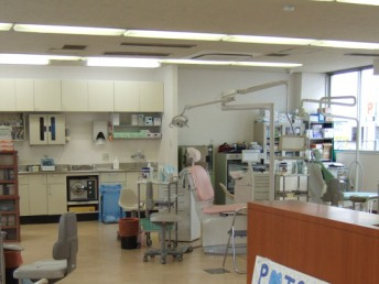 尼崎口腔衛生センター付属尼崎歯科専門学校の画像2
