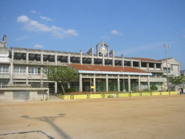 糸満市立 潮平小学校の画像1
