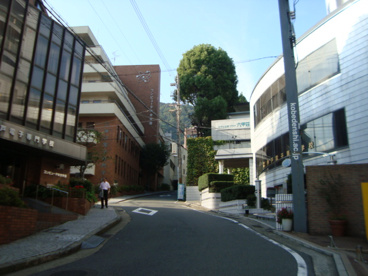 神戸電子専門学校の画像2