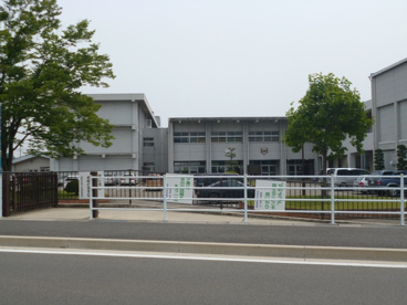 寺尾中学校の画像1